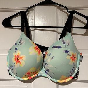 PINK Victoria’s Secret Wear Everywhere Push-Up Bra – Size 34DD